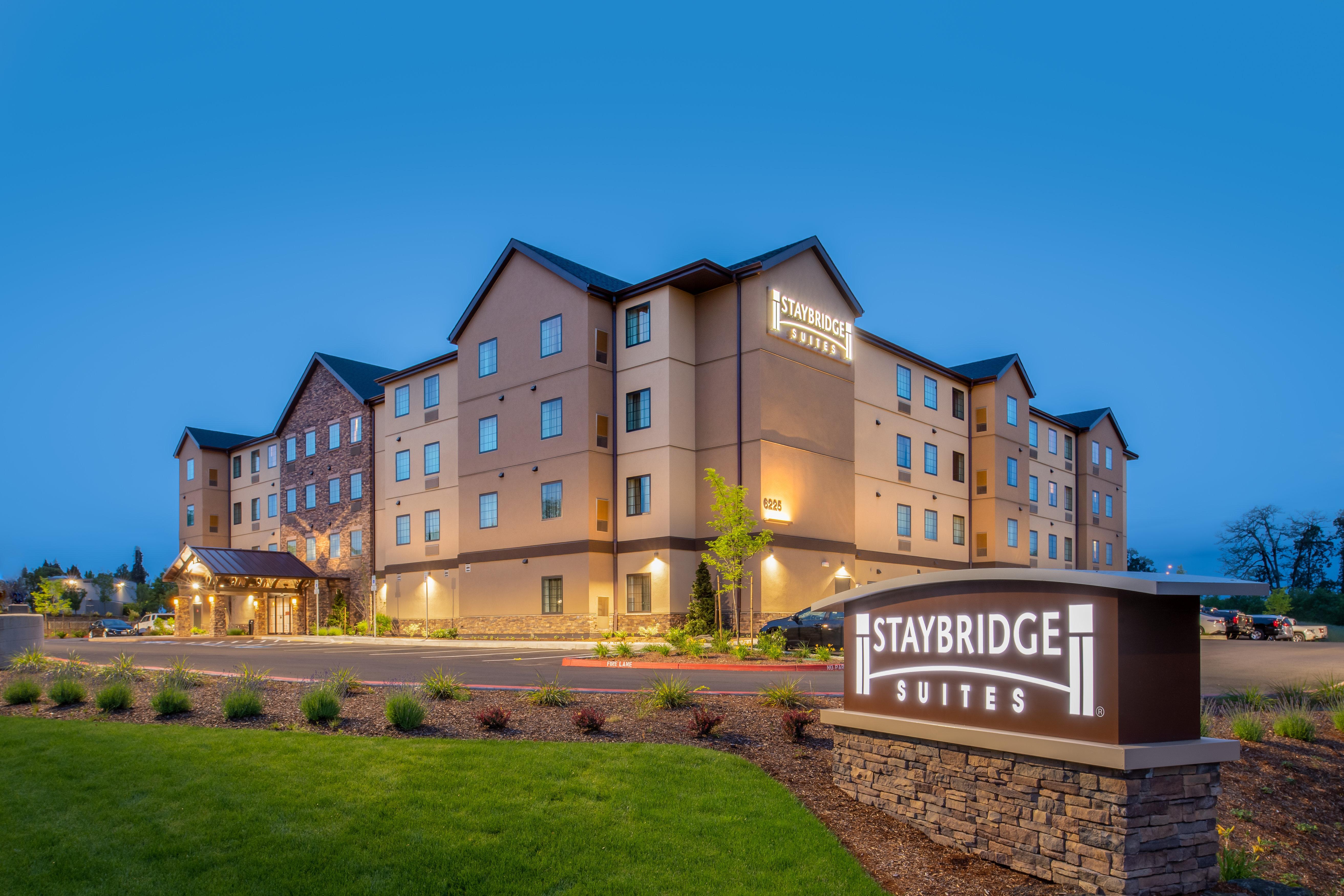 Staybridge Suites - Hillsboro North By Ihg Екстер'єр фото